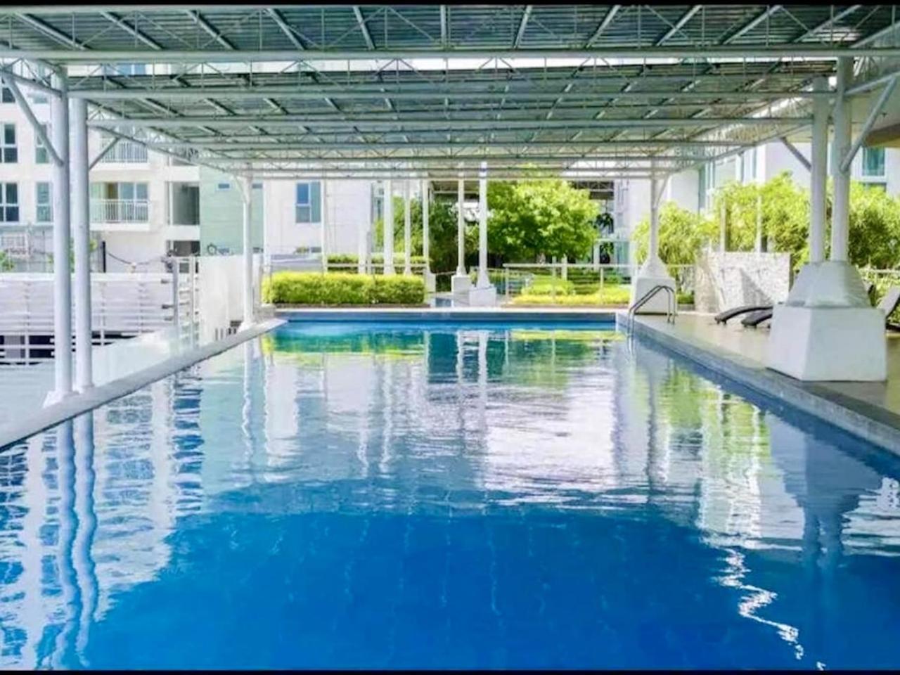 Abreeza 2321 - Pool, Wifi, View, Washer, Ac, Netflix, Mall