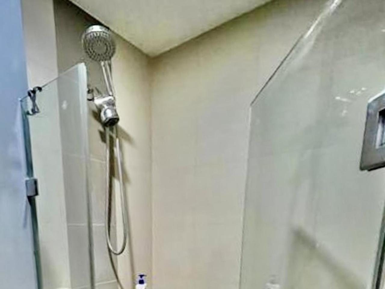 Apartment Abreeza 2321 - Pool, Wifi, View, Washer, Ac, Netflix, Mall Davao